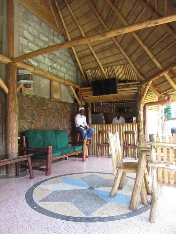 Precious Guesthouse Entebbe Eksteriør bilde